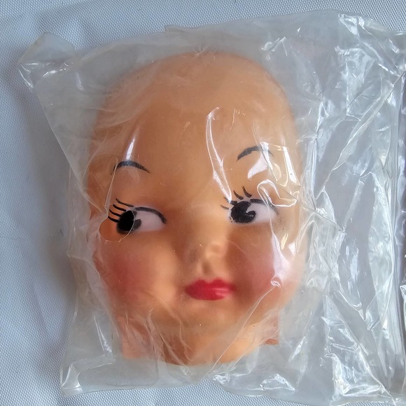 Fibre Craft Plastic Baby Face Lashes NWT 1211 Vintage - Picture 3 of 3